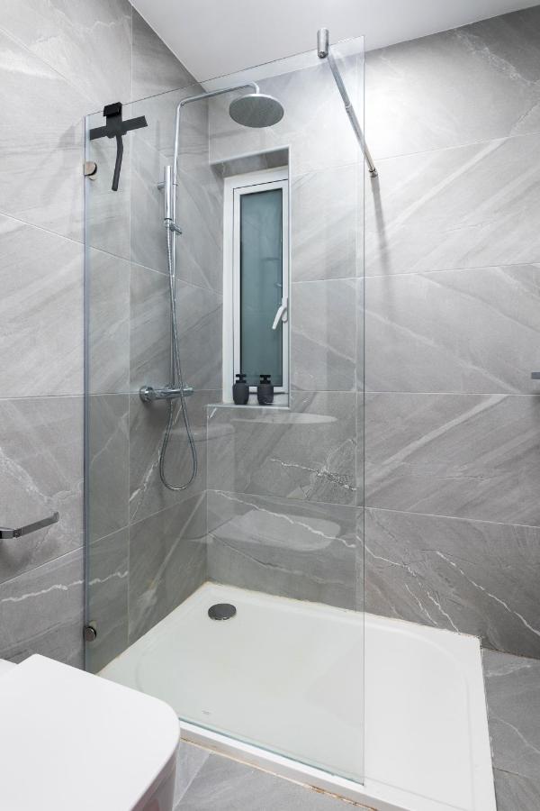 Modern 3Br Stylish Apartment With Large Balcony - Close To St Julians And St Georges Bay Is-Swieqi Exterior photo