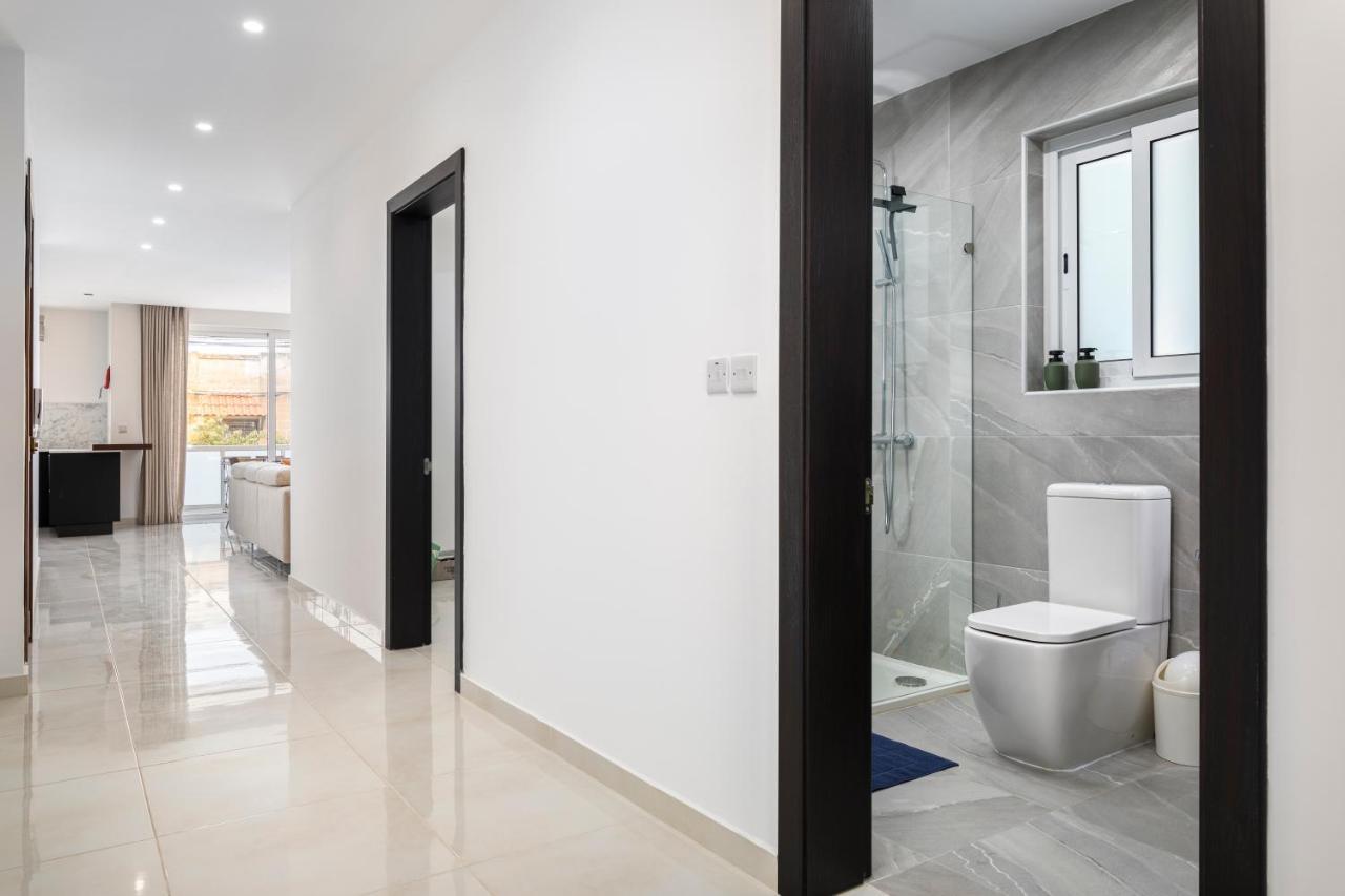 Modern 3Br Stylish Apartment With Large Balcony - Close To St Julians And St Georges Bay Is-Swieqi Exterior photo