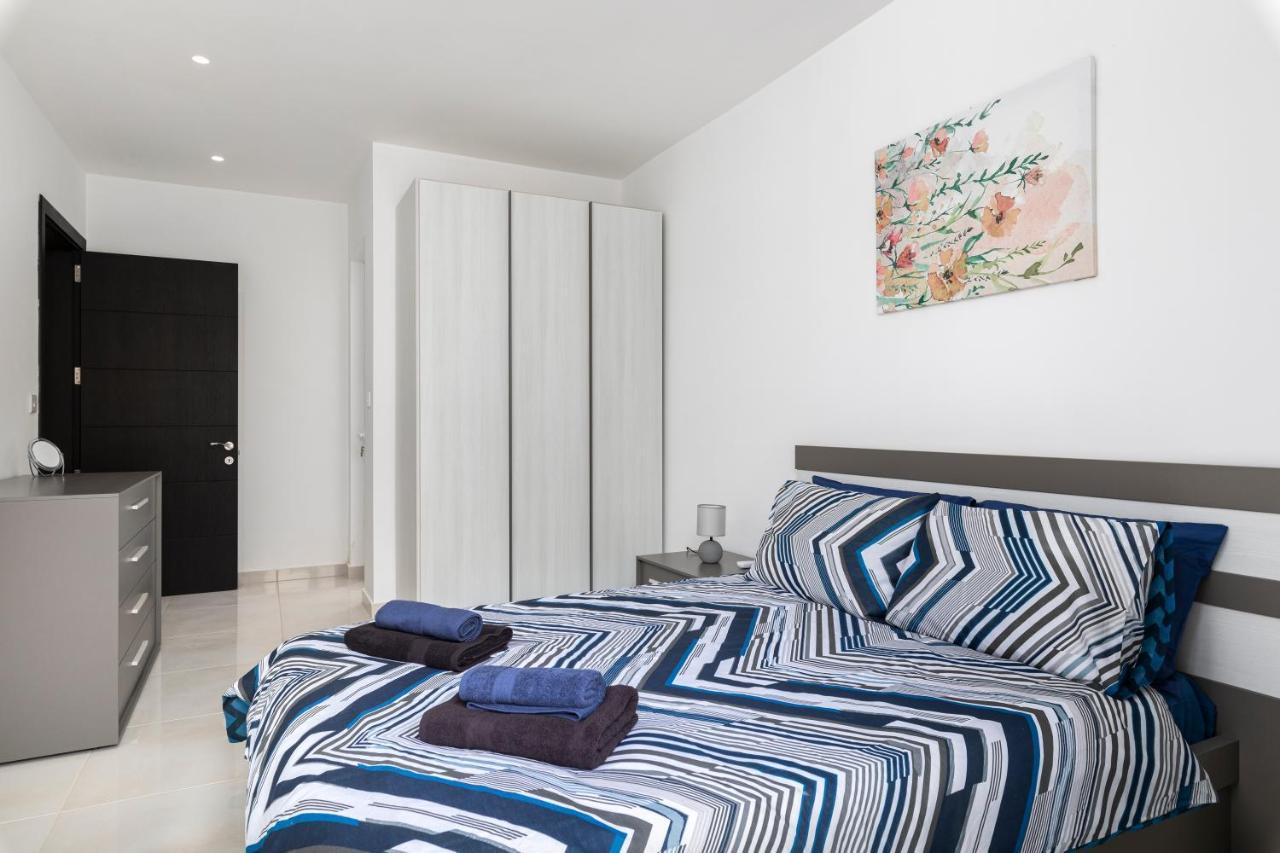 Modern 3Br Stylish Apartment With Large Balcony - Close To St Julians And St Georges Bay Is-Swieqi Exterior photo